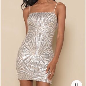 Lulu’s Lost In Your Eyes Silver Sequin Bodycon Mini
Dress Size Medium
